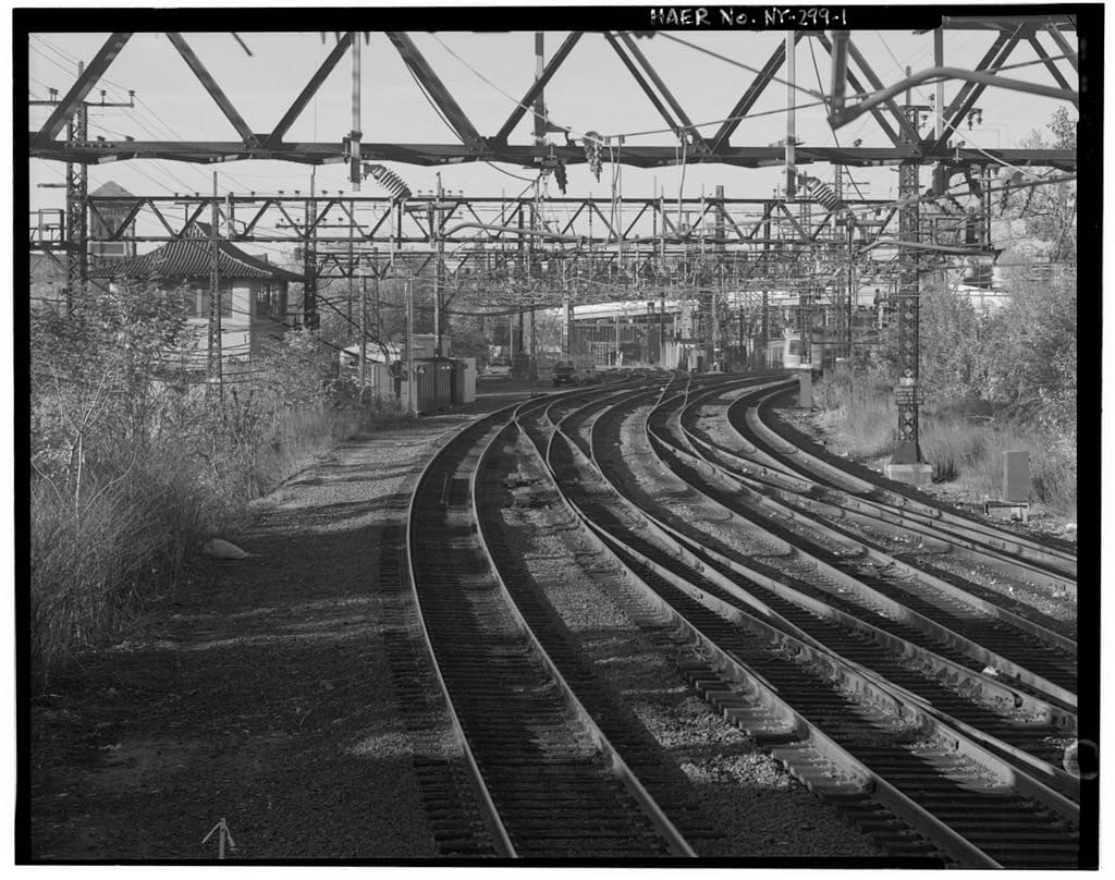 Rail and electrical infrastructure at Shell Interlocking in New Rochelle, Westchester County